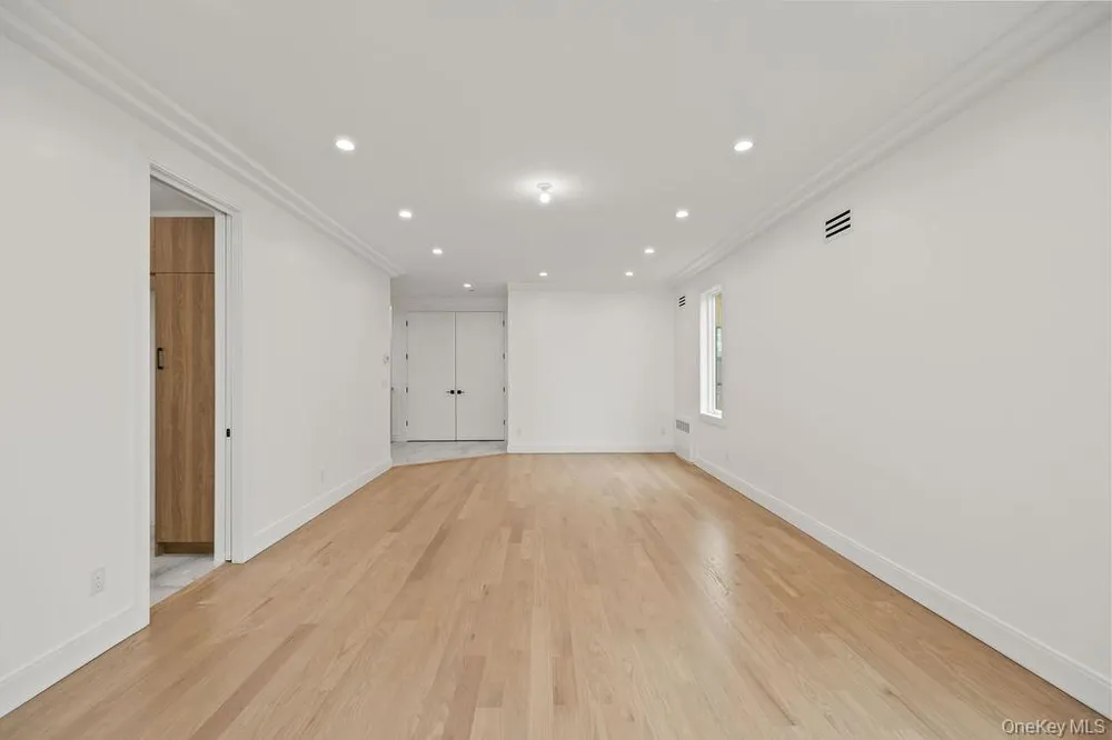 105 Cole Avenue #213 Spring Valley, NY 10977
