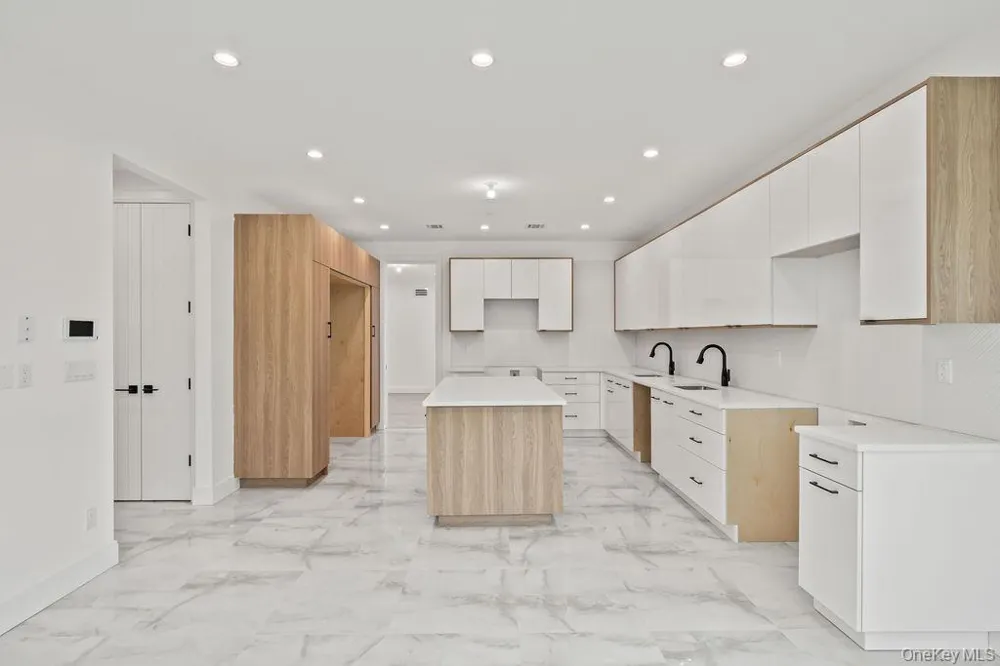 105 Cole Avenue #213 Spring Valley, NY 10977