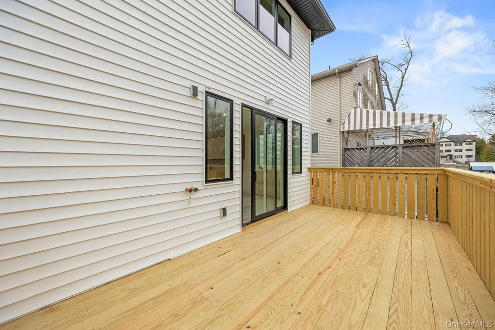 105 Cole Avenue #213 Spring Valley, NY 10977