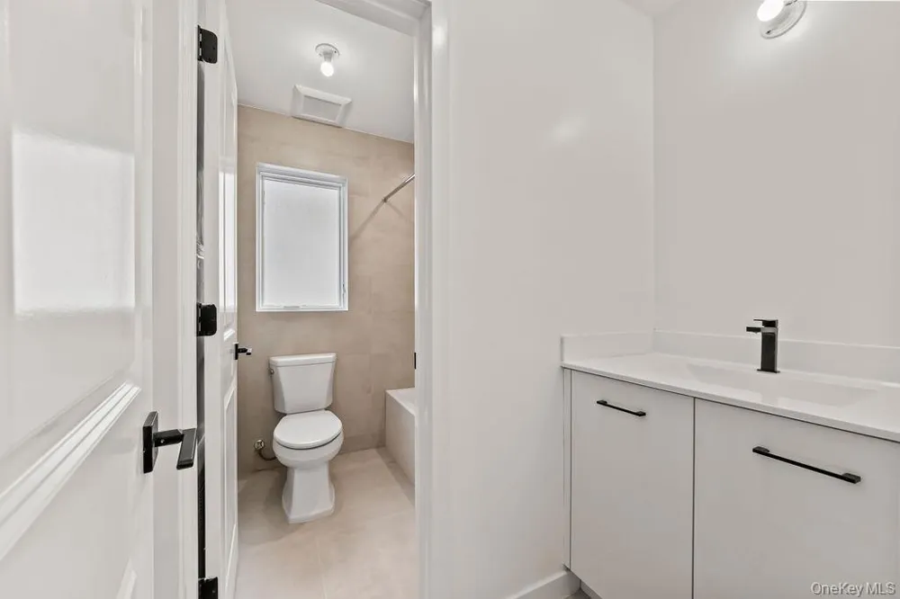 105 Cole Avenue #213 Spring Valley, NY 10977