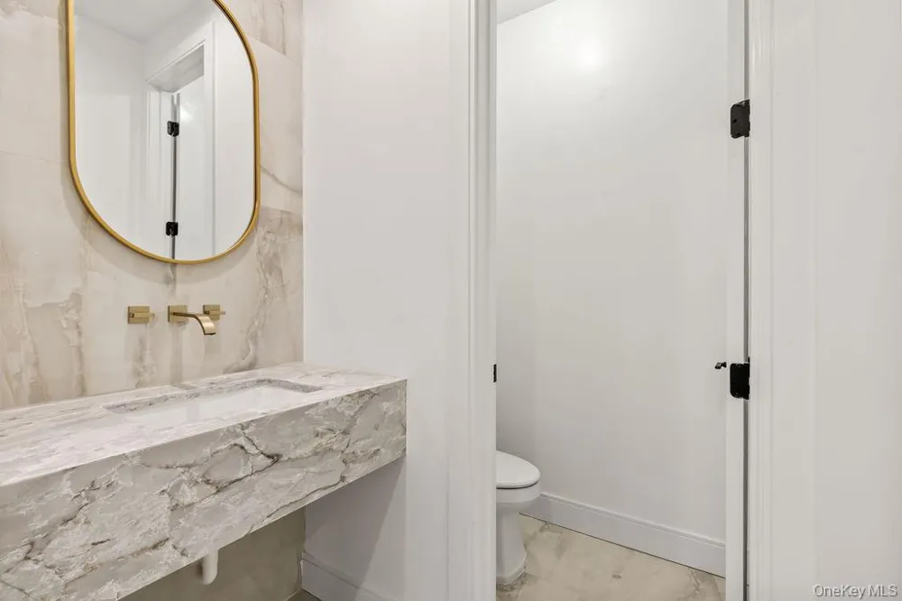 105 Cole Avenue #213 Spring Valley, NY 10977