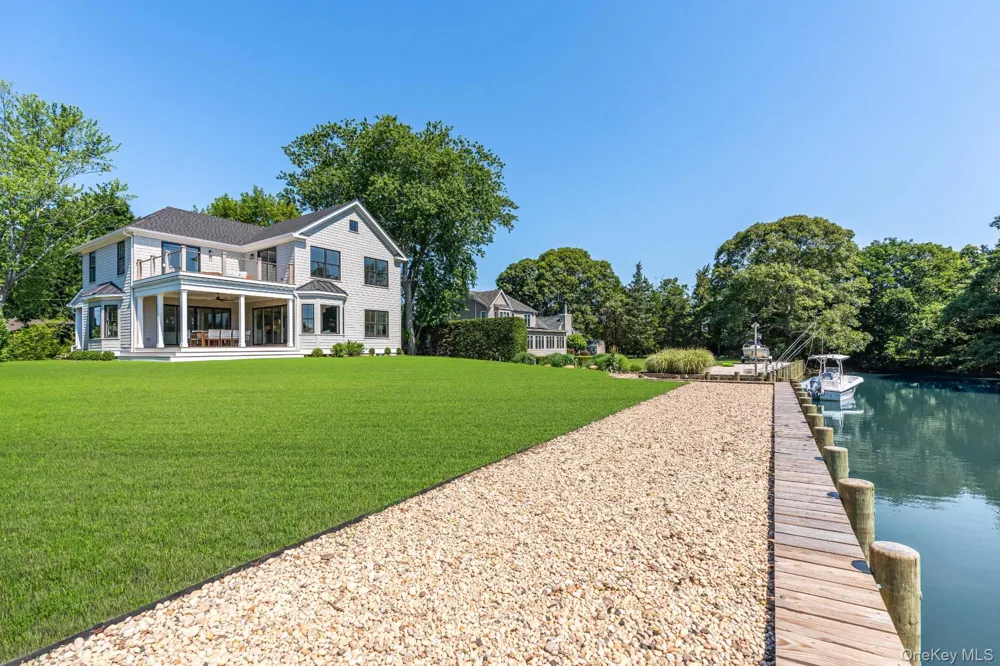 195 Williamsburg Drive Southold, NY 11971