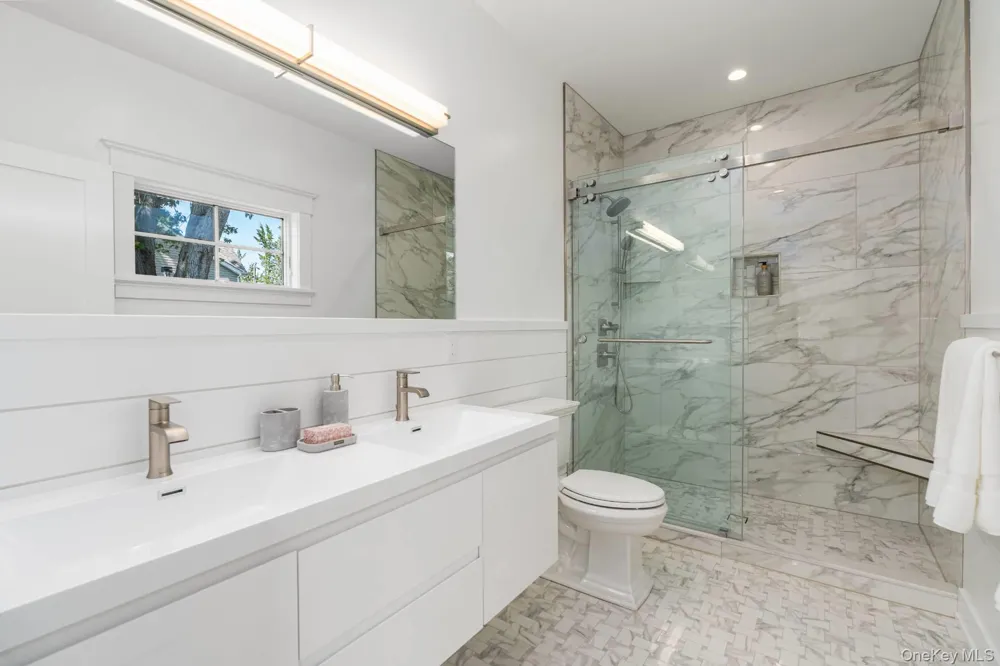 195 Williamsburg Drive Southold, NY 11971