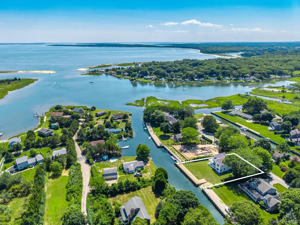 195 Williamsburg Drive Southold, NY 11971