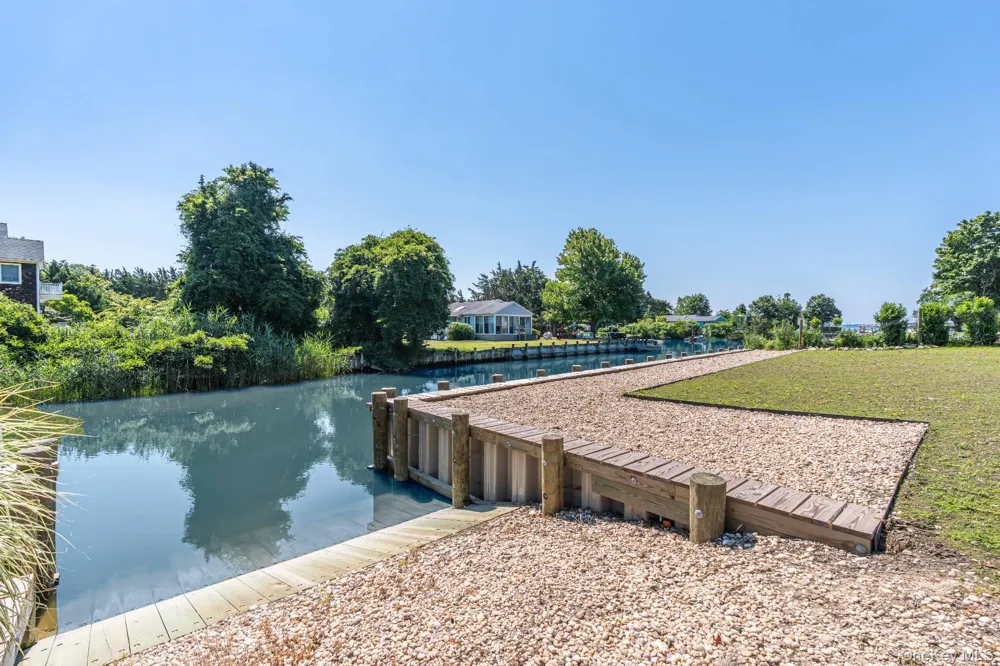 195 Williamsburg Drive Southold, NY 11971