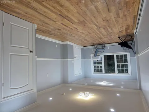 91-12 Park Lane S #1