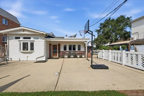 672 Drew Street