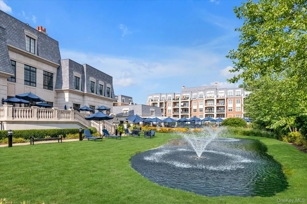 3000 Royal Court #3107 North Hills, NY 11040