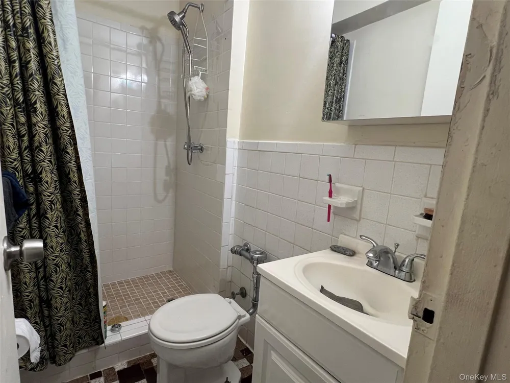 149-30 88th Street #2E Howard Beach, NY 11414