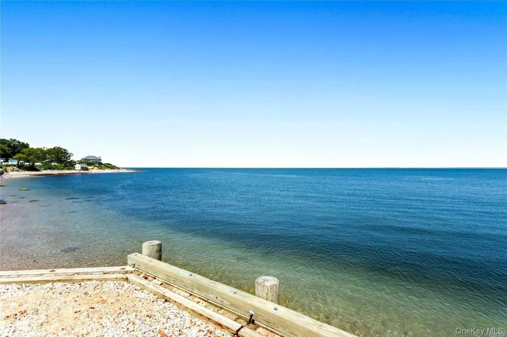 55915 County Road 48 Greenport, NY 11944
