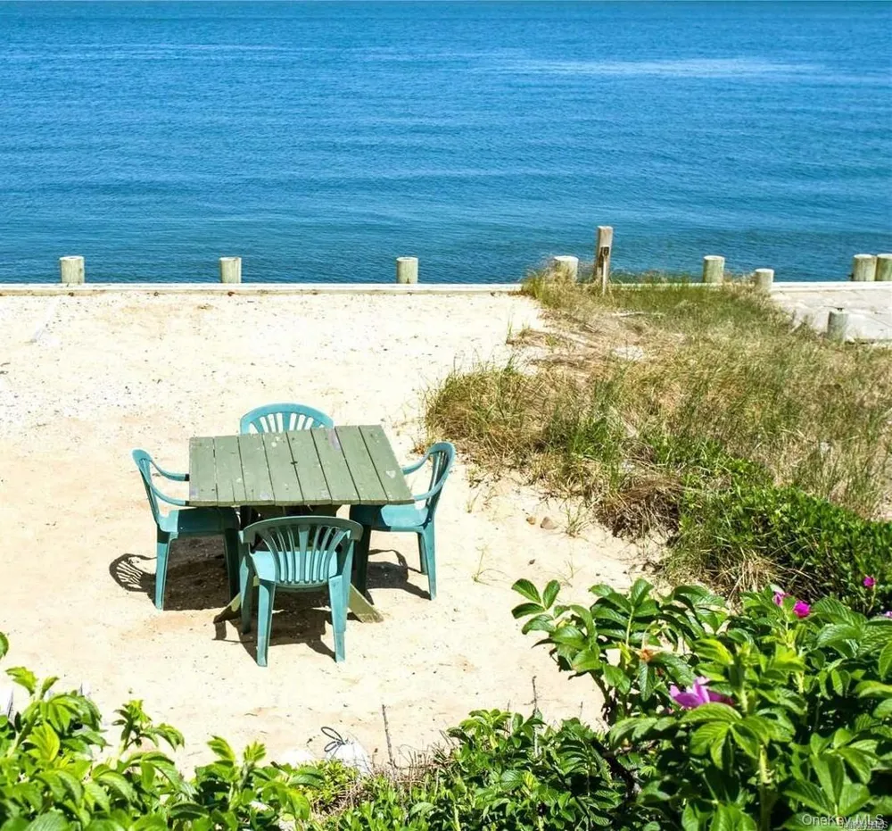 55915 County Road 48 Greenport, NY 11944