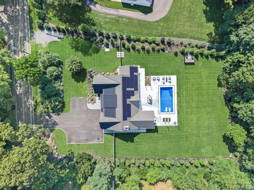 53 Stony Hollow Road Centerport, NY 11721