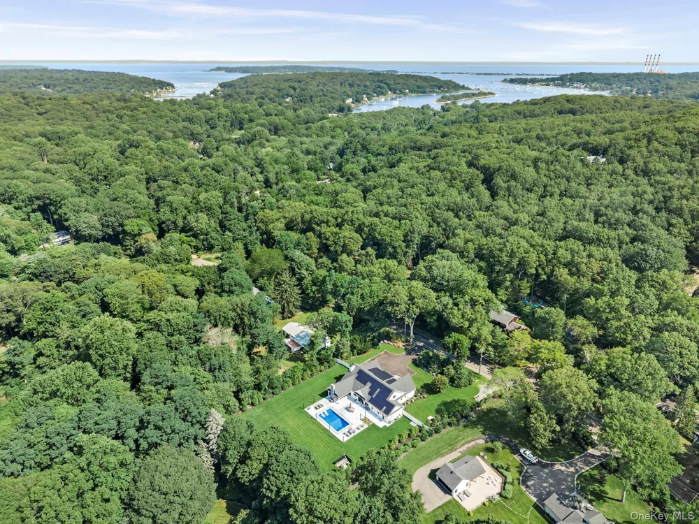 53 Stony Hollow Road Centerport, NY 11721