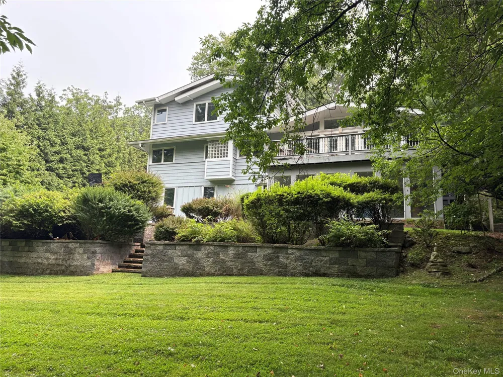 12 Warnke Lane Scarsdale, NY 10583