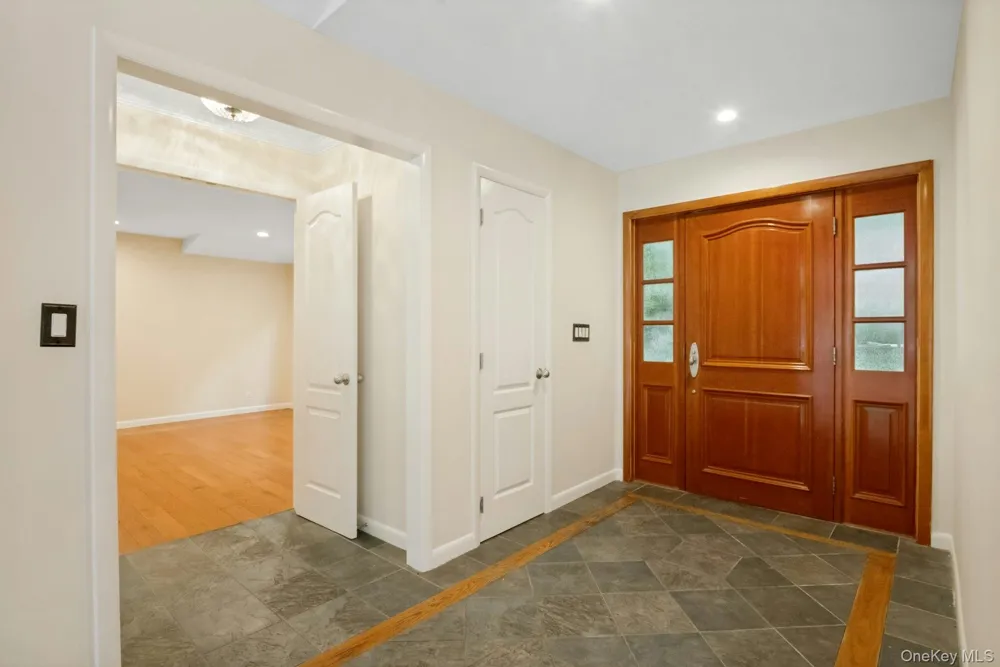 12 Warnke Lane Scarsdale, NY 10583