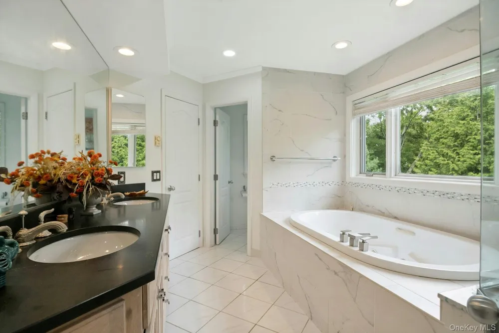 12 Warnke Lane Scarsdale, NY 10583