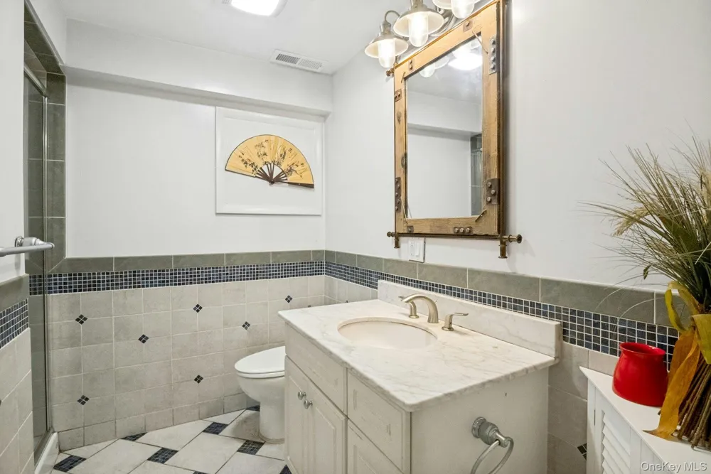 12 Warnke Lane Scarsdale, NY 10583