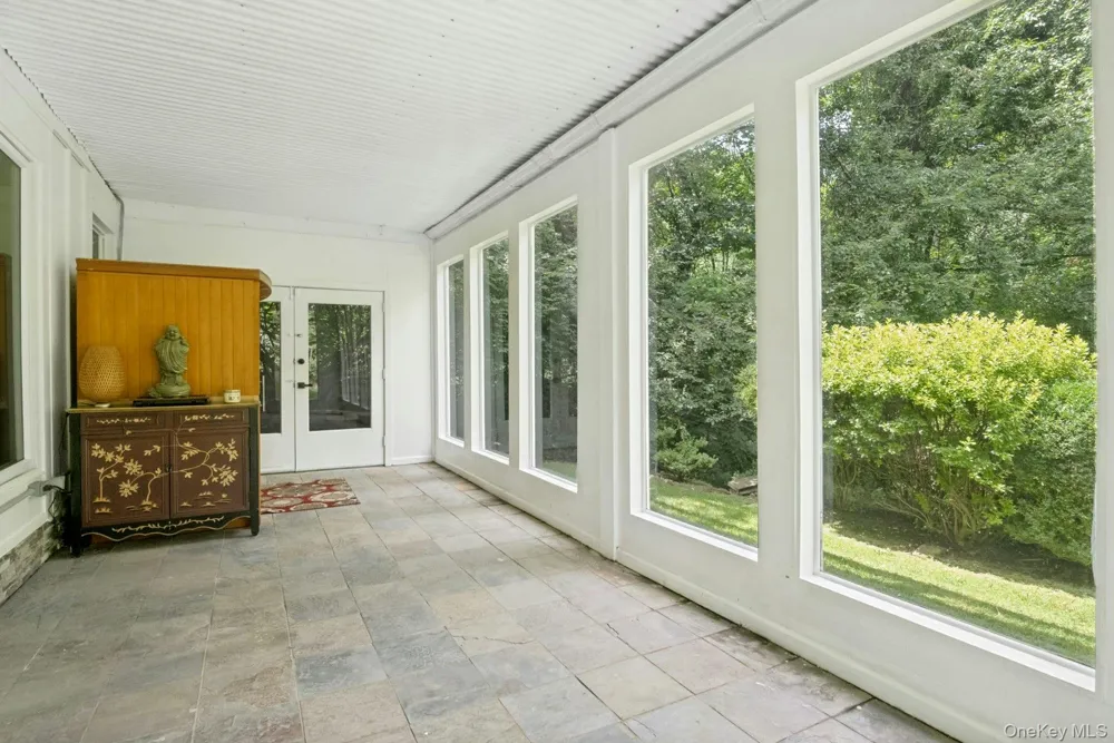 12 Warnke Lane Scarsdale, NY 10583