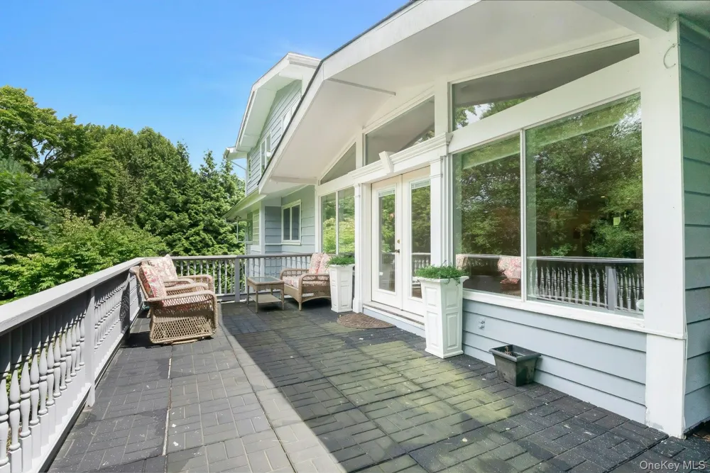 12 Warnke Lane Scarsdale, NY 10583