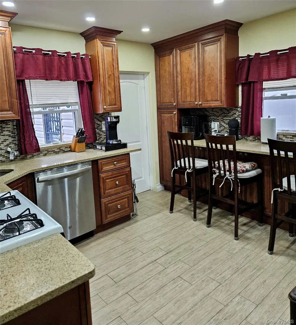 4734 206th Street Bayside, NY 11361