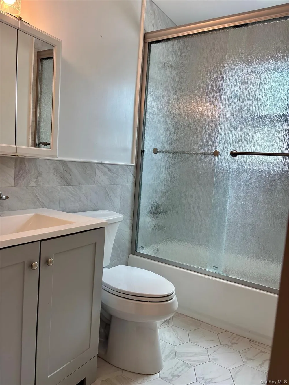 17 Alex Lane Glen Cove, NY 11542