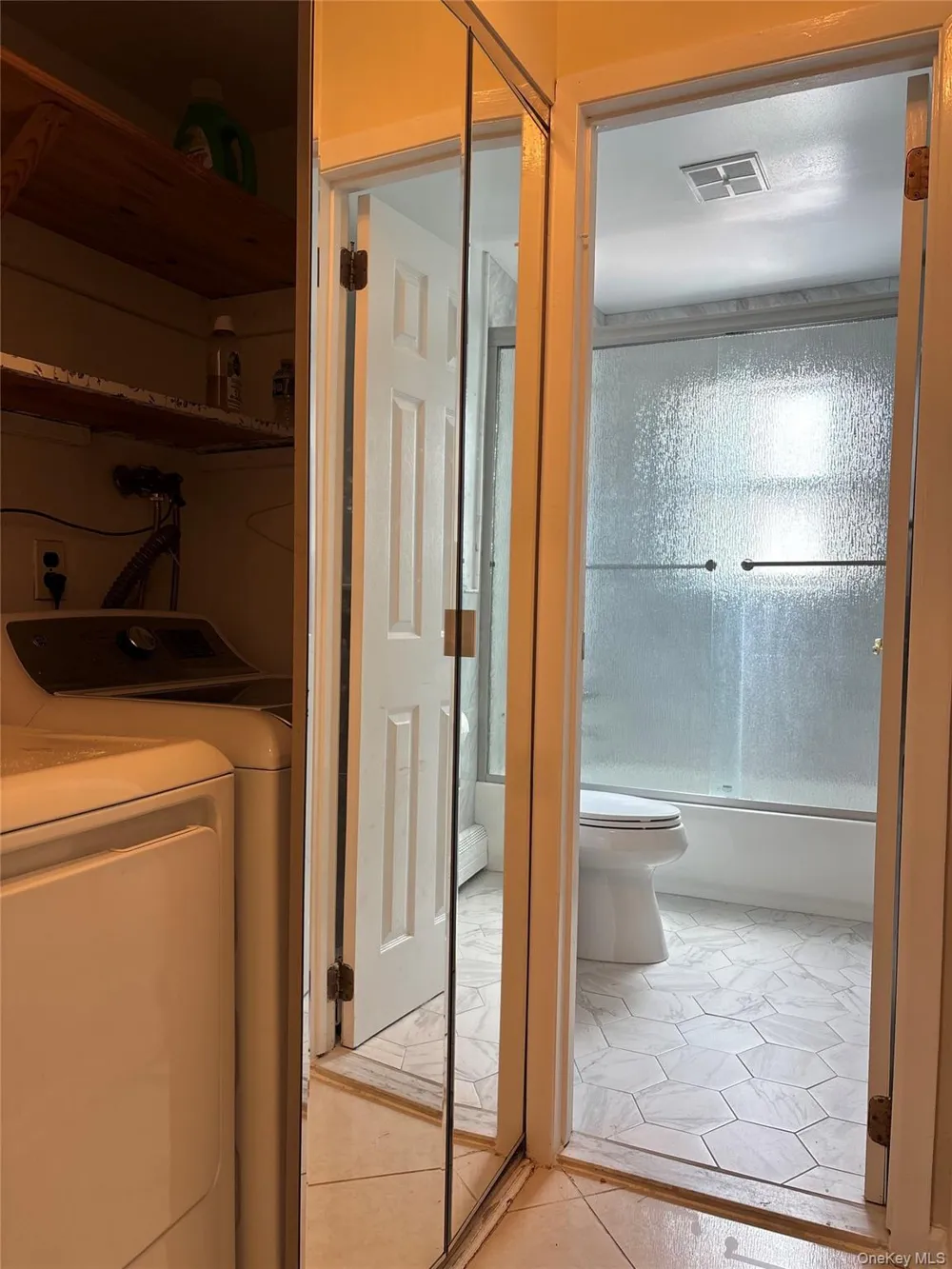17 Alex Lane Glen Cove, NY 11542
