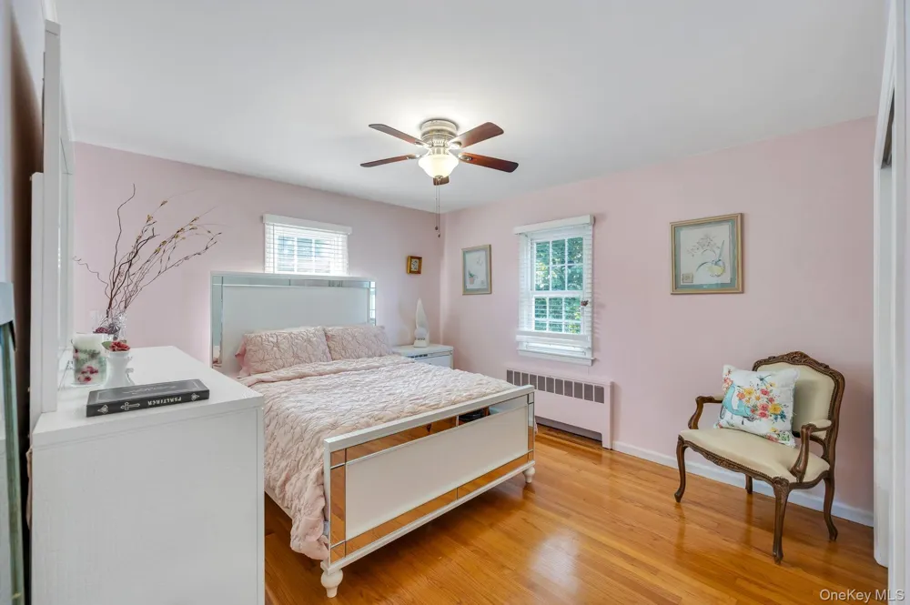 7 Albers Lane Farmingdale, NY 11735