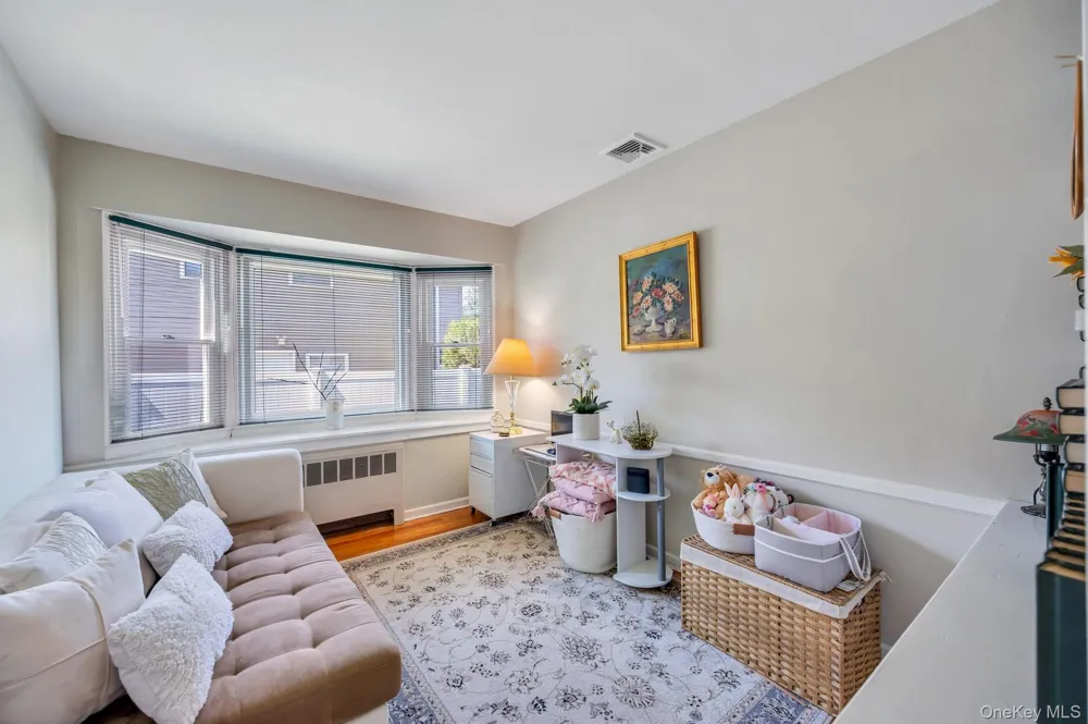 7 Albers Lane Farmingdale, NY 11735