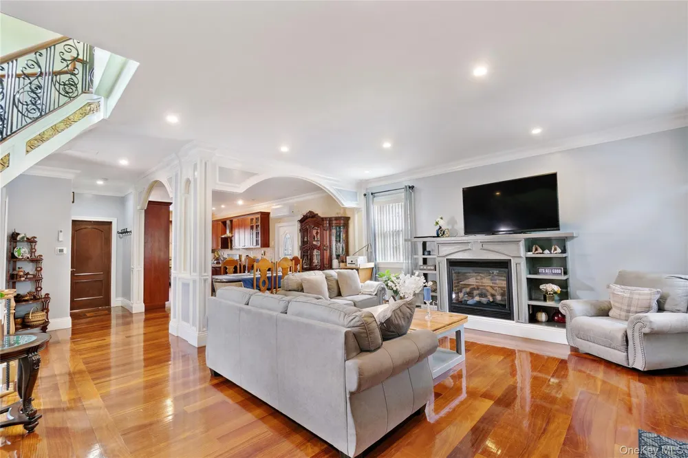 1011 Bay 24th Street Far Rockaway, NY 11691