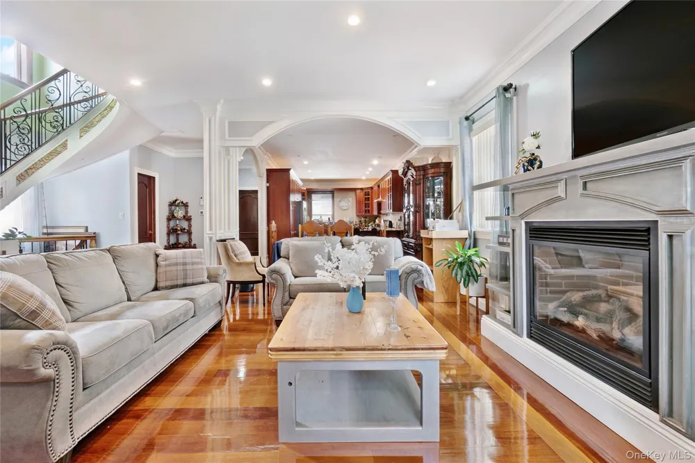 1011 Bay 24th Street Far Rockaway, NY 11691