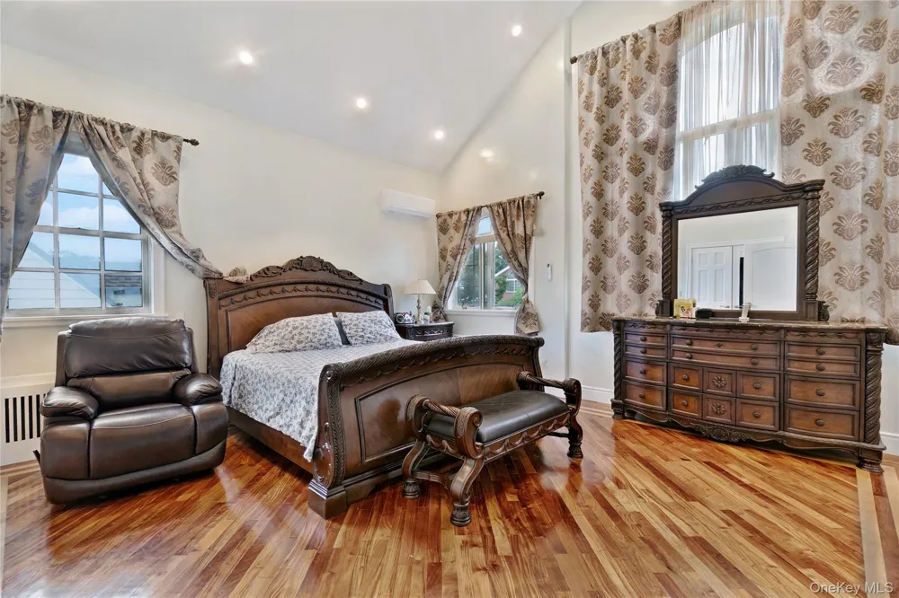 1011 Bay 24th Street Far Rockaway, NY 11691