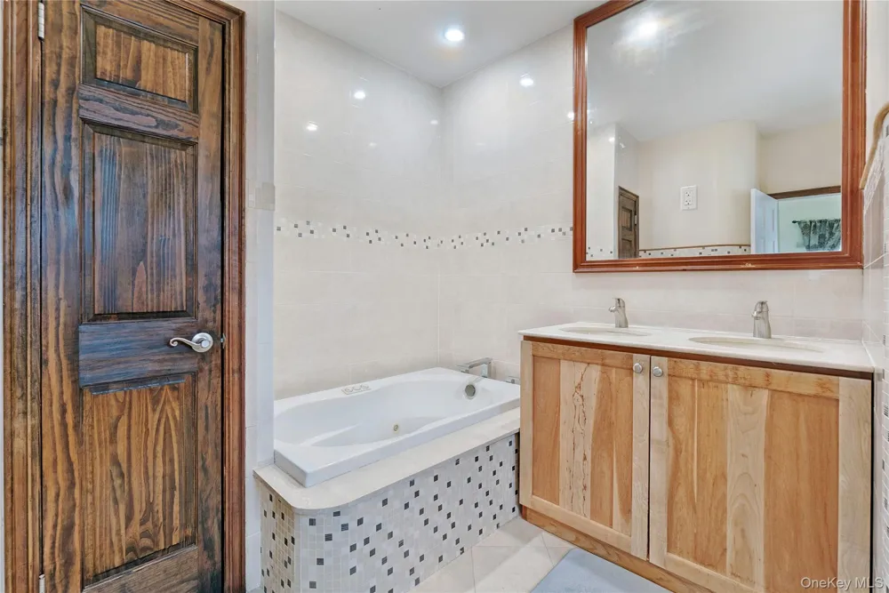 1011 Bay 24th Street Far Rockaway, NY 11691