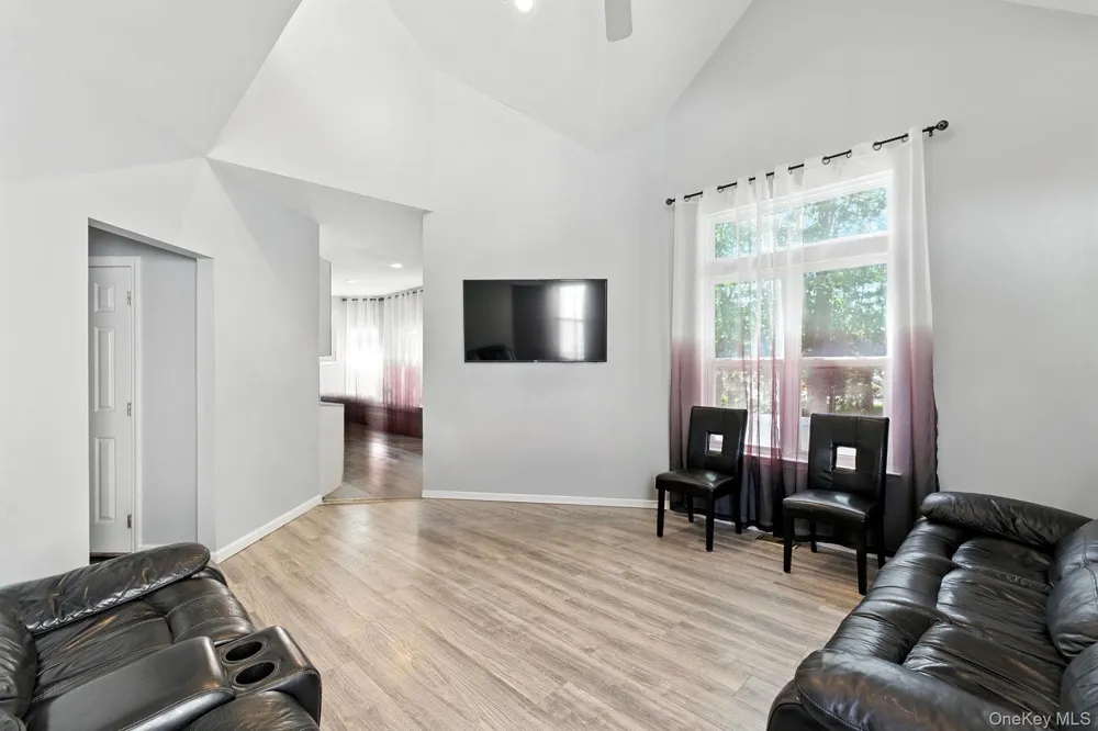 33 Sunflower Ridge Road South Setauket, NY 11720