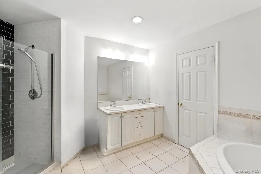 33 Sunflower Ridge Road South Setauket, NY 11720