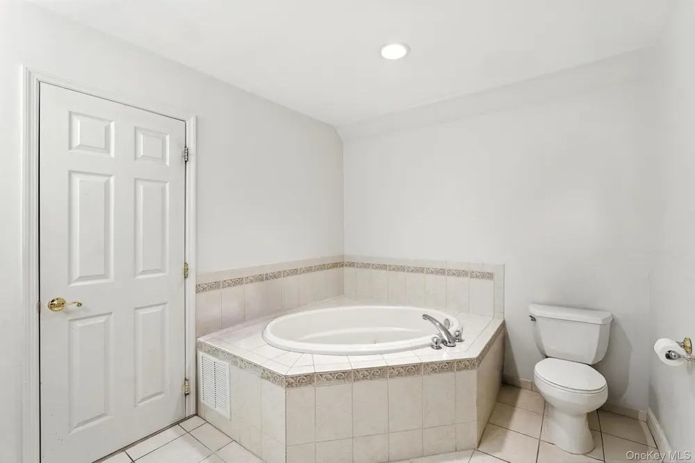 33 Sunflower Ridge Road South Setauket, NY 11720
