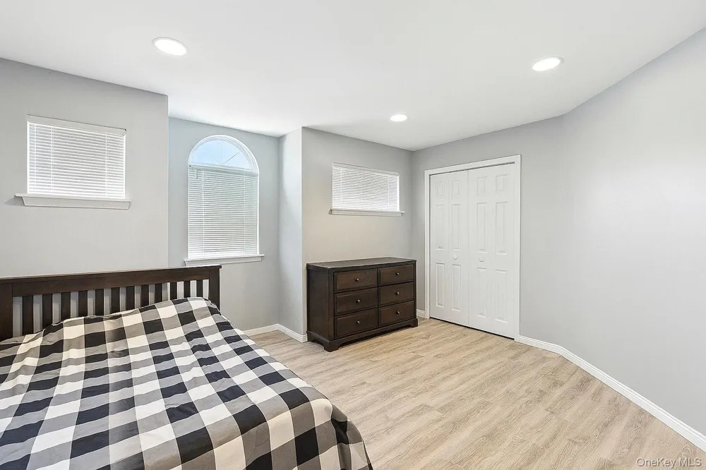 33 Sunflower Ridge Road South Setauket, NY 11720