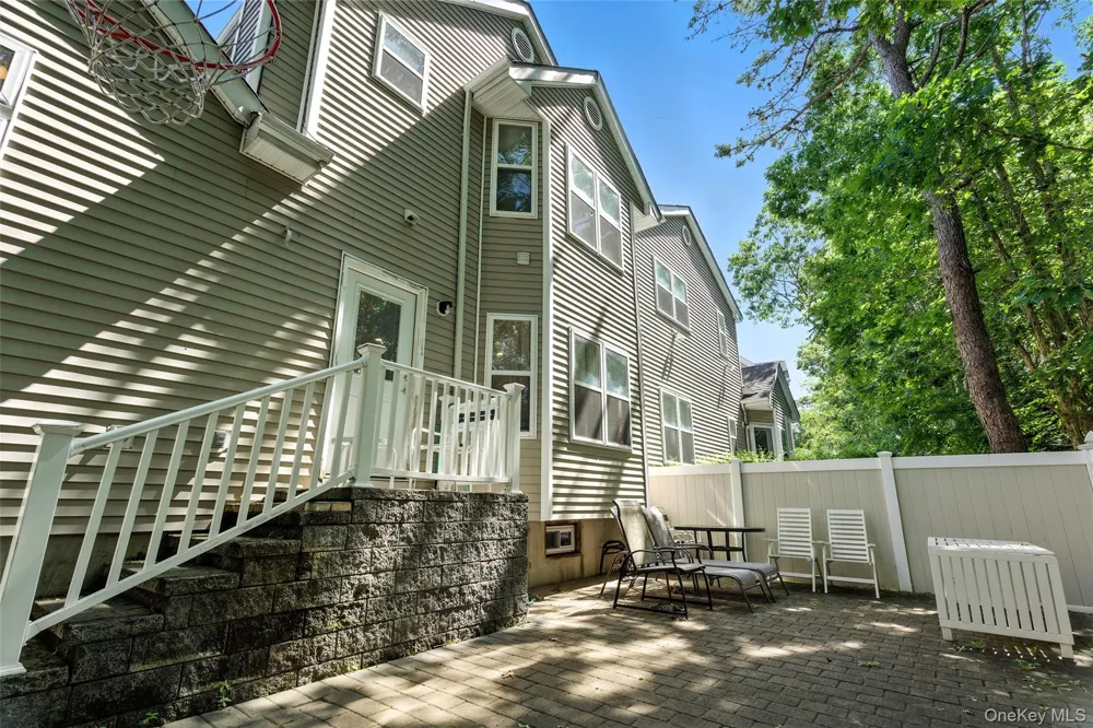 33 Sunflower Ridge Road South Setauket, NY 11720