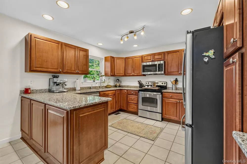 62 Meadowbrook Court Patterson, NY 12563