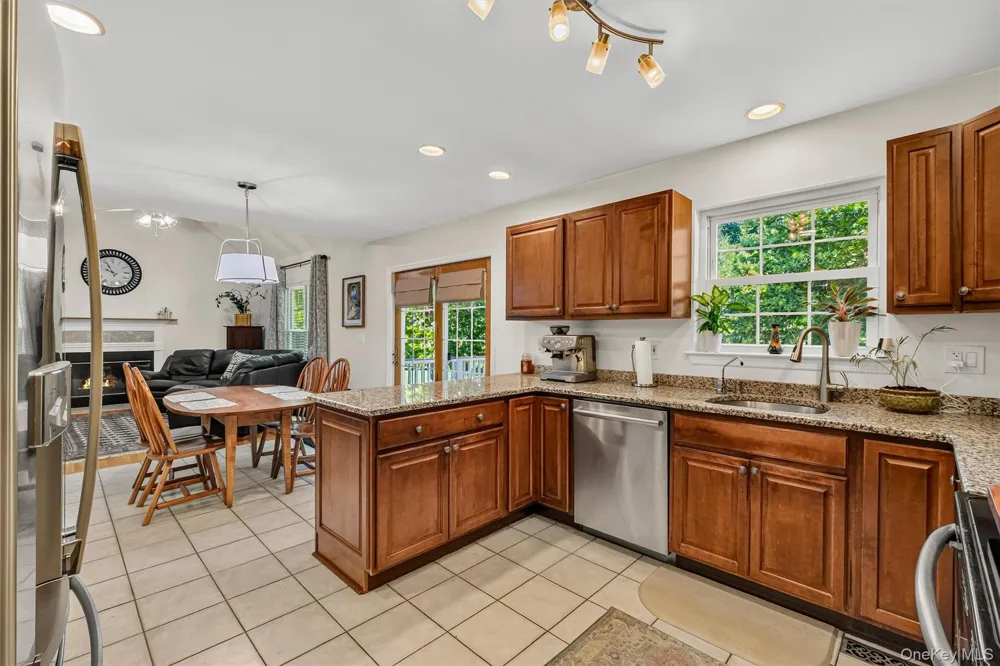 62 Meadowbrook Court Patterson, NY 12563