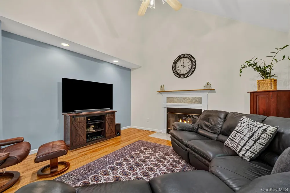 62 Meadowbrook Court Patterson, NY 12563