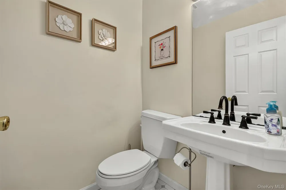 62 Meadowbrook Court Patterson, NY 12563