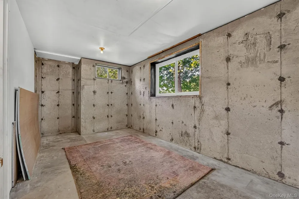 62 Meadowbrook Court Patterson, NY 12563
