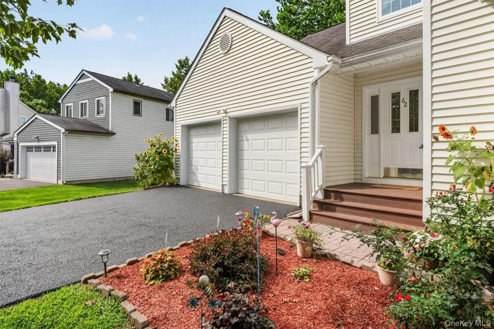 62 Meadowbrook Court Patterson, NY 12563