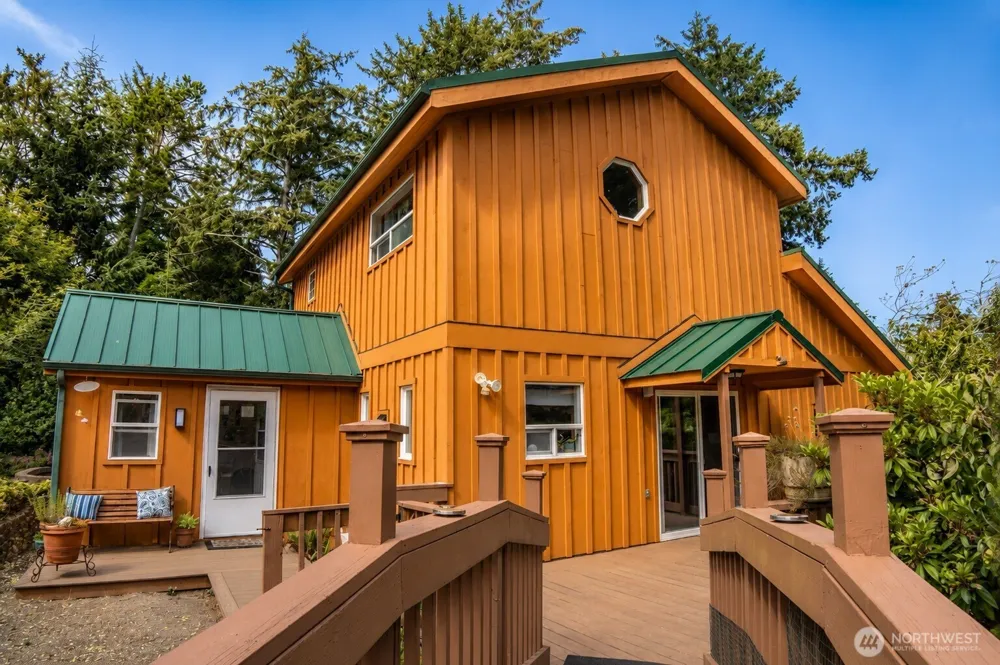1102 309th Place Ocean Park, WA 98640