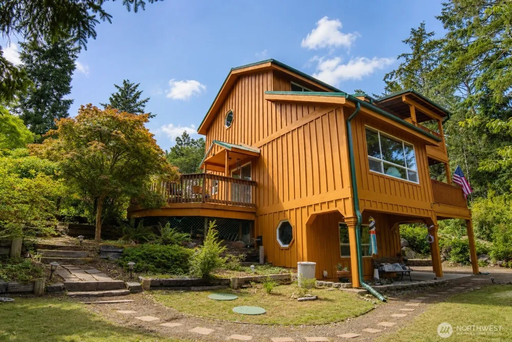 1102 309th Place Ocean Park, WA 98640