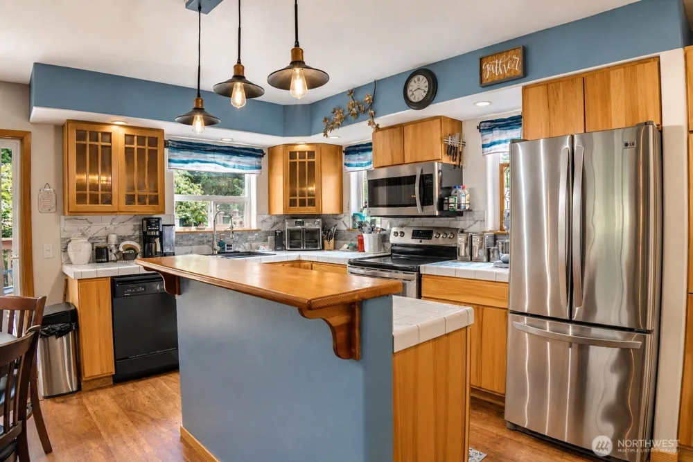 1102 309th Place Ocean Park, WA 98640