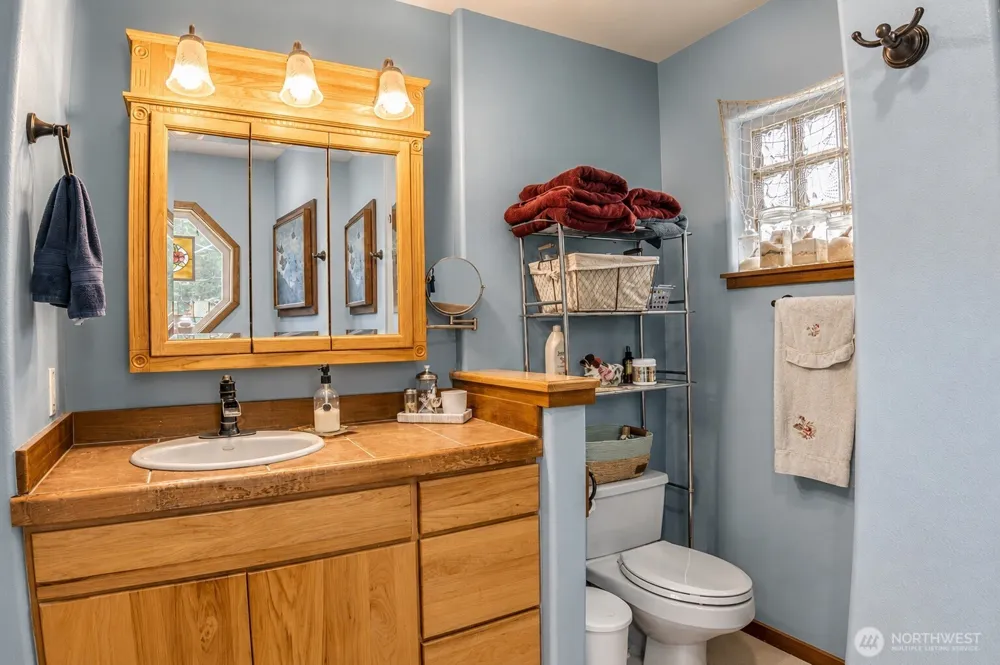 1102 309th Place Ocean Park, WA 98640