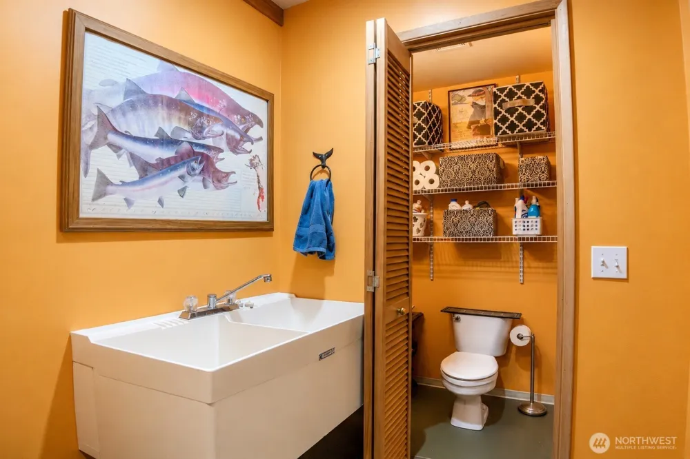1102 309th Place Ocean Park, WA 98640