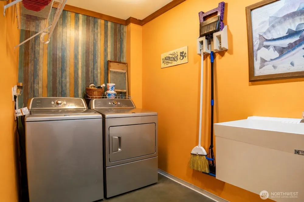 1102 309th Place Ocean Park, WA 98640