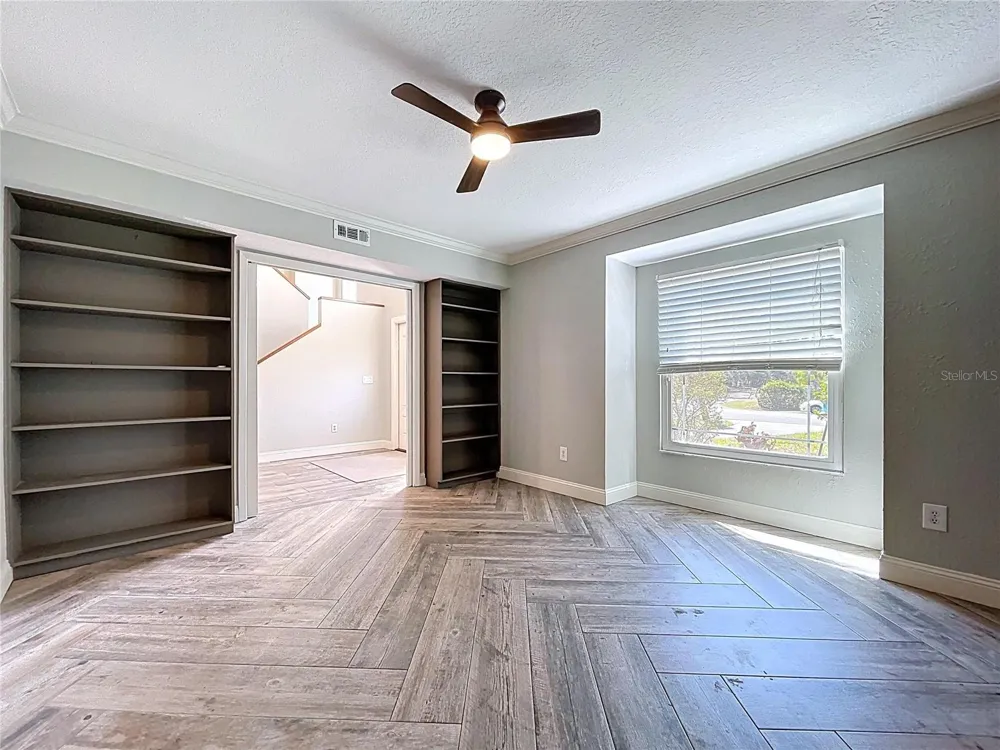 10655 LAKEVIEW DRIVE New Port Richey, FL 34654